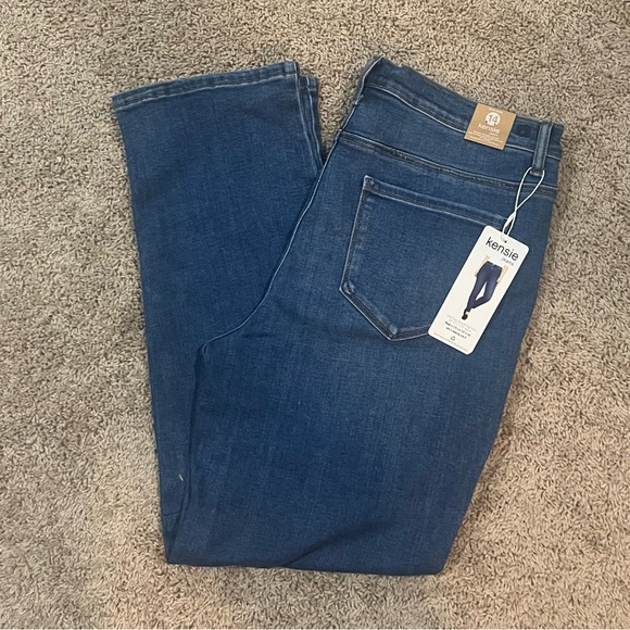 Kensie Women’s Straight Leg Jean - Picture 5 of 5